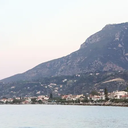 Evangelia's House A Seaside Village 펜션 *